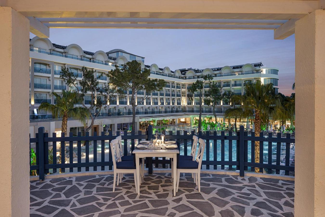 Berry Blue Hotels Сіде Екстер'єр фото