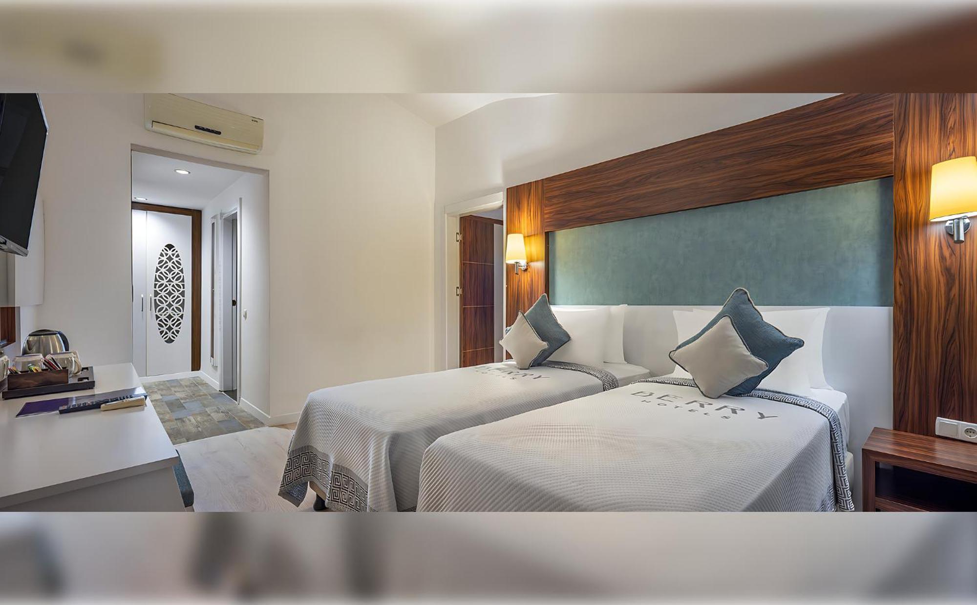 Berry Blue Hotels Сіде Екстер'єр фото